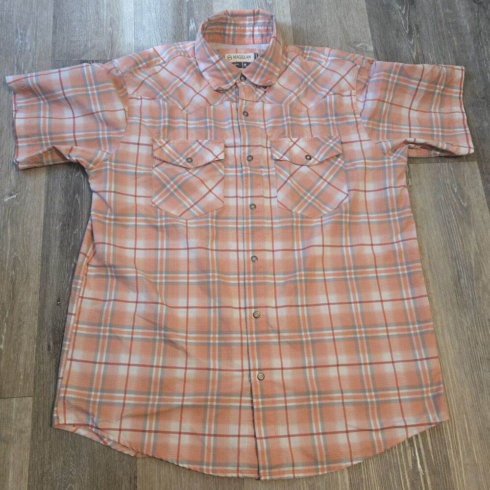 Magellan Outdoors Plaid Western Short Sleeve Shirt Casual men's‎ medium